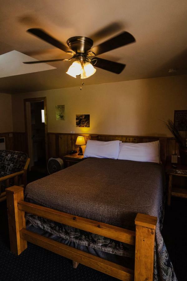 Embers Lodge & Cabins Big Bear Lake Phòng bức ảnh